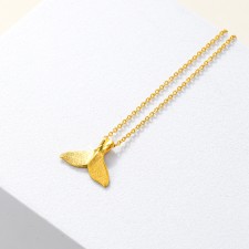 매트 컷팅 고래 꼬리 목걸이
